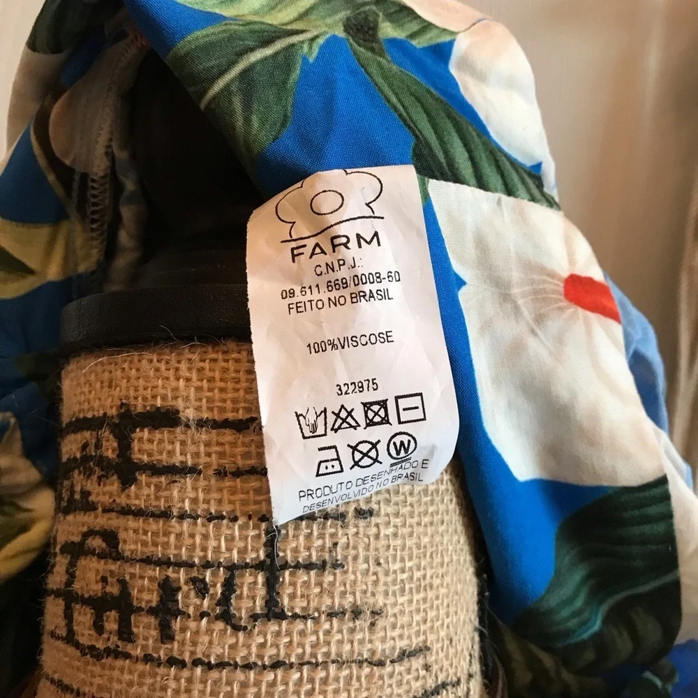 FARM Rio Blue and Green Floral Crop Top - Picture 7 of 9